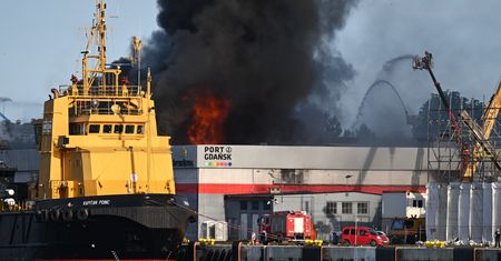 Pożar w Porcie Gdańskim. Widok z lotu ptaka przeraża