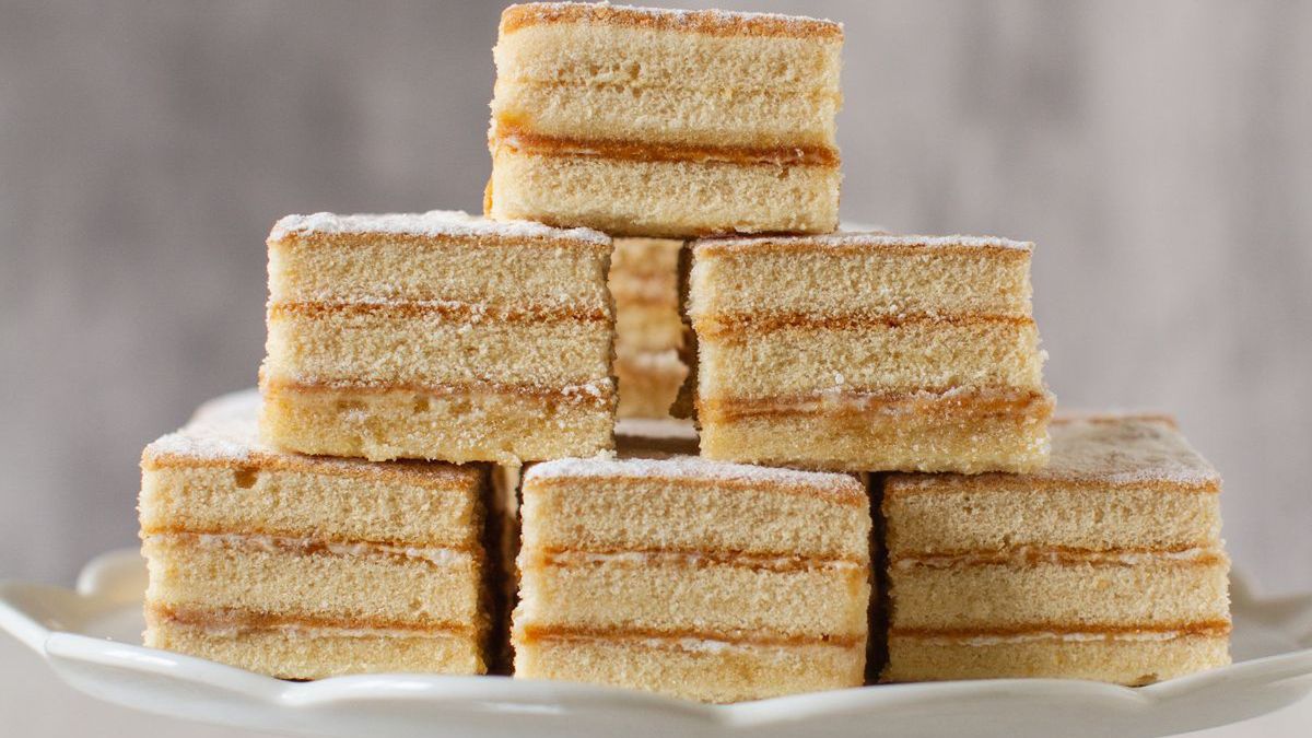 Delikatne ciasto z białym kremem to przyjemna odmiana na święta