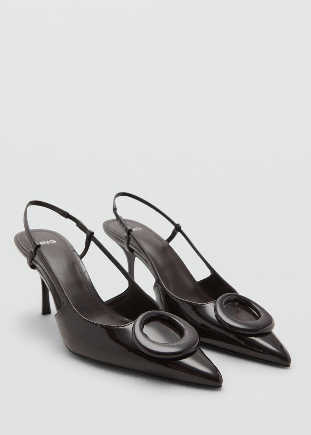 Para szpilek z ozdobnym kółkiem z Mango