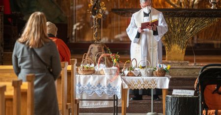 Wielkanoc pogrąży służbę zdrowia? Prof. Flisiak przypomniał Boże Narodzenie