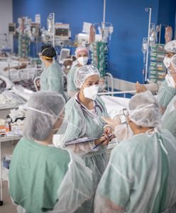 Koronawirus w Polsce. Nikt już nie pudruje. O dramacie prosto ze szpitali