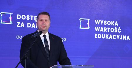 Jak żyć? Czarnek podpowiada. "Można jeść trochę mniej"