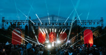 Koncert "Pod Wspólnym Niebem" w Toruniu z udziałem polskich gwiazd!