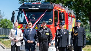 Historyczny dzień dla OSP Orszymowo. Jednostka odebrała nowy samochód