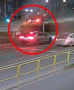 "Przeleciał" przez pas zieleni. Policja pokazała nagranie