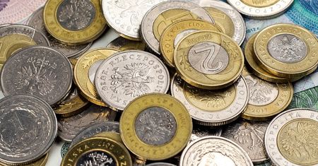 Coraz mniej monet na rynku. Ekspert apeluje: powinniśmy skończyć z groszówkami