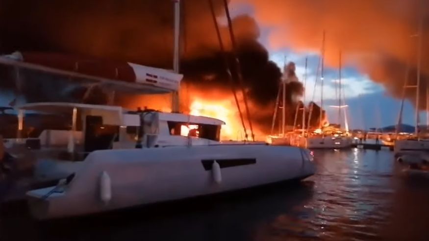 Pożar jachtów w chorwackiej marinie