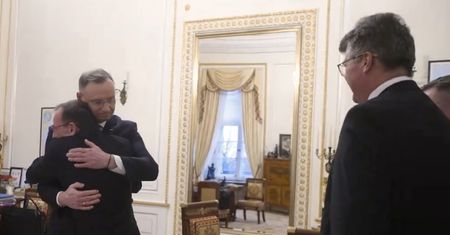 Ocenił zachowanie Dudy. Mocno o przytulaniu Kamińskiego i Wąsika
