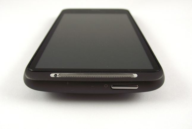 HTC Desire HD - górna krawędź i głośnik