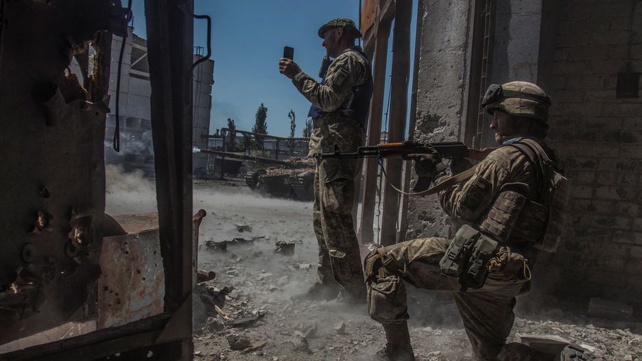 Russia's attack on Ukraine continues, in Sievierodonetsk
Ukrainian service members watch while a tank fires toward Russian troops in the industrial area of the city of Sievierodonetsk, as Russia's attack on Ukraine continues, Ukraine June 20, 2022. Picture taken June 20, 2022,Image: 701639849, License: Rights-managed, Restrictions: , Model Release: no, Credit line: STRINGER / Reuters / Forum
STRINGER / Reuters / Forum
war, category_code_europ, category_code_war