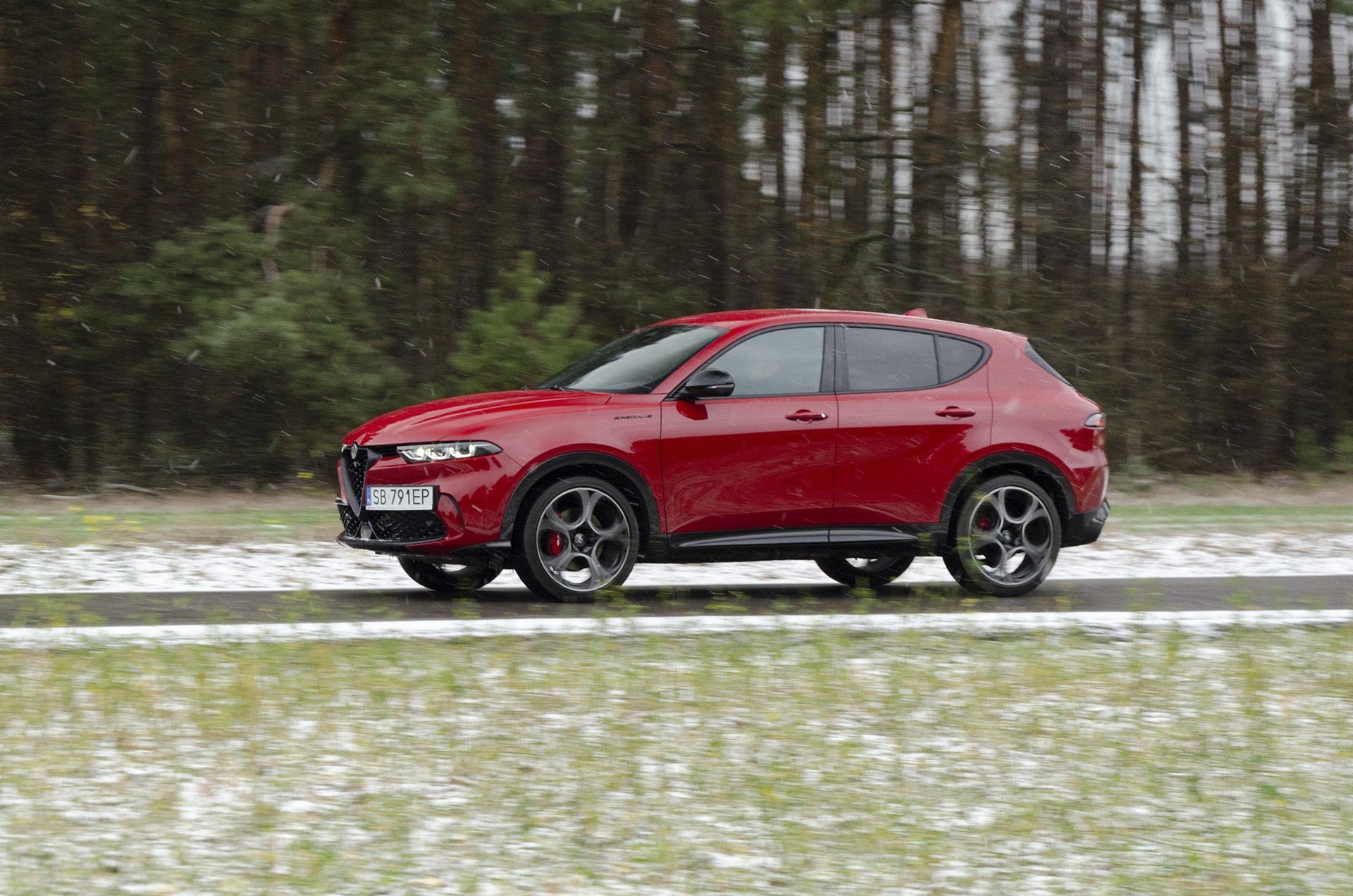 Alfa Romeo Tonale prowadzi się wzorowo, ale nie każdemu spodoba się zestrojenie zawieszenia