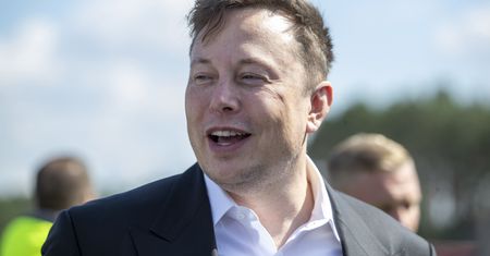 Microsoft i Elon Musk rozszerzają współpracę. Chodzi o rozwój SI