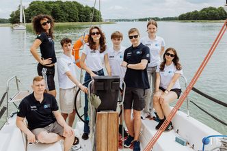 "Mentoring, Mazury i marzenia o Harvardzie. Tak Our Future Foundation zmienia życie młodych Polaków"