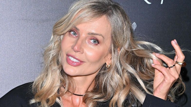 Agnieszka Woźniak-Starak wygrzewa się na jachcie