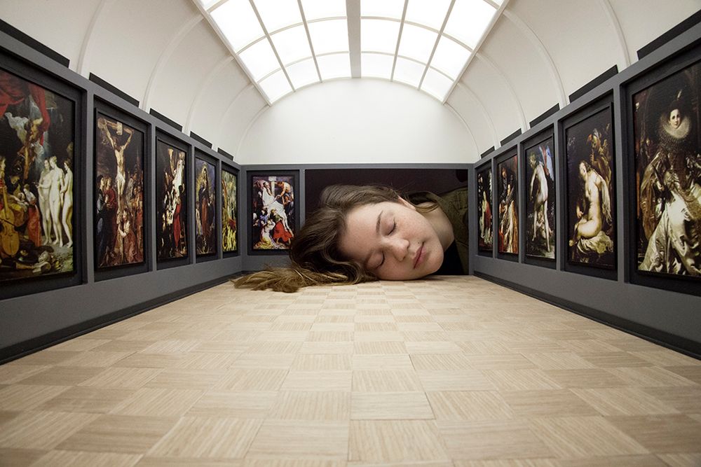 Tezi Gabunia umożliwia ludziom odwiedzenia znanych galerii sztuki dzięki swoim miniaturom 7