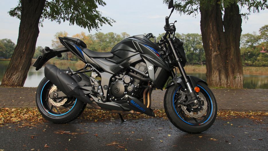 Suzuki GSX-S750