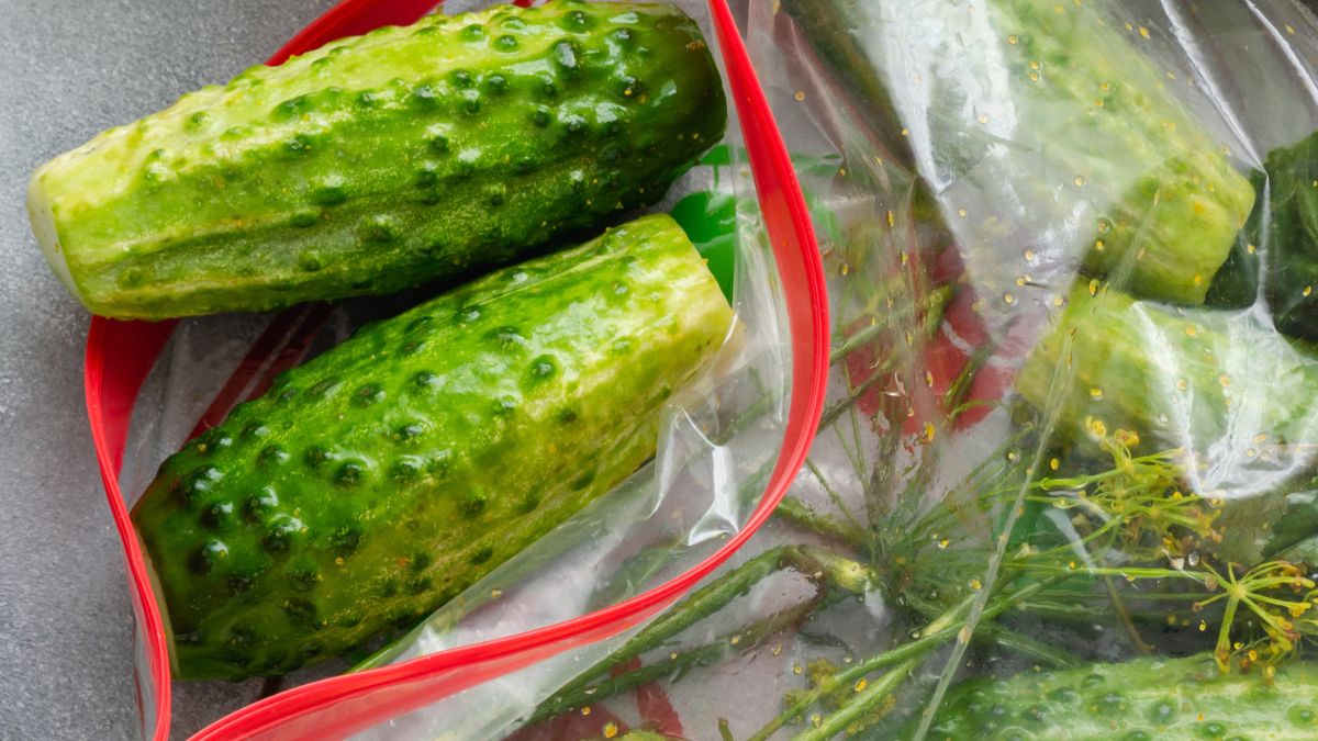 Kiszenie ogórków w plastiku