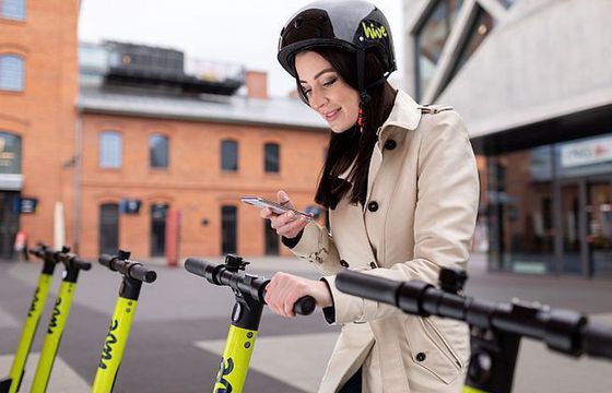 Hive poszerza dostęp do wypożyczania e-hulajnóg. Platforma pojawiła się w Krakowie i Poznaniu