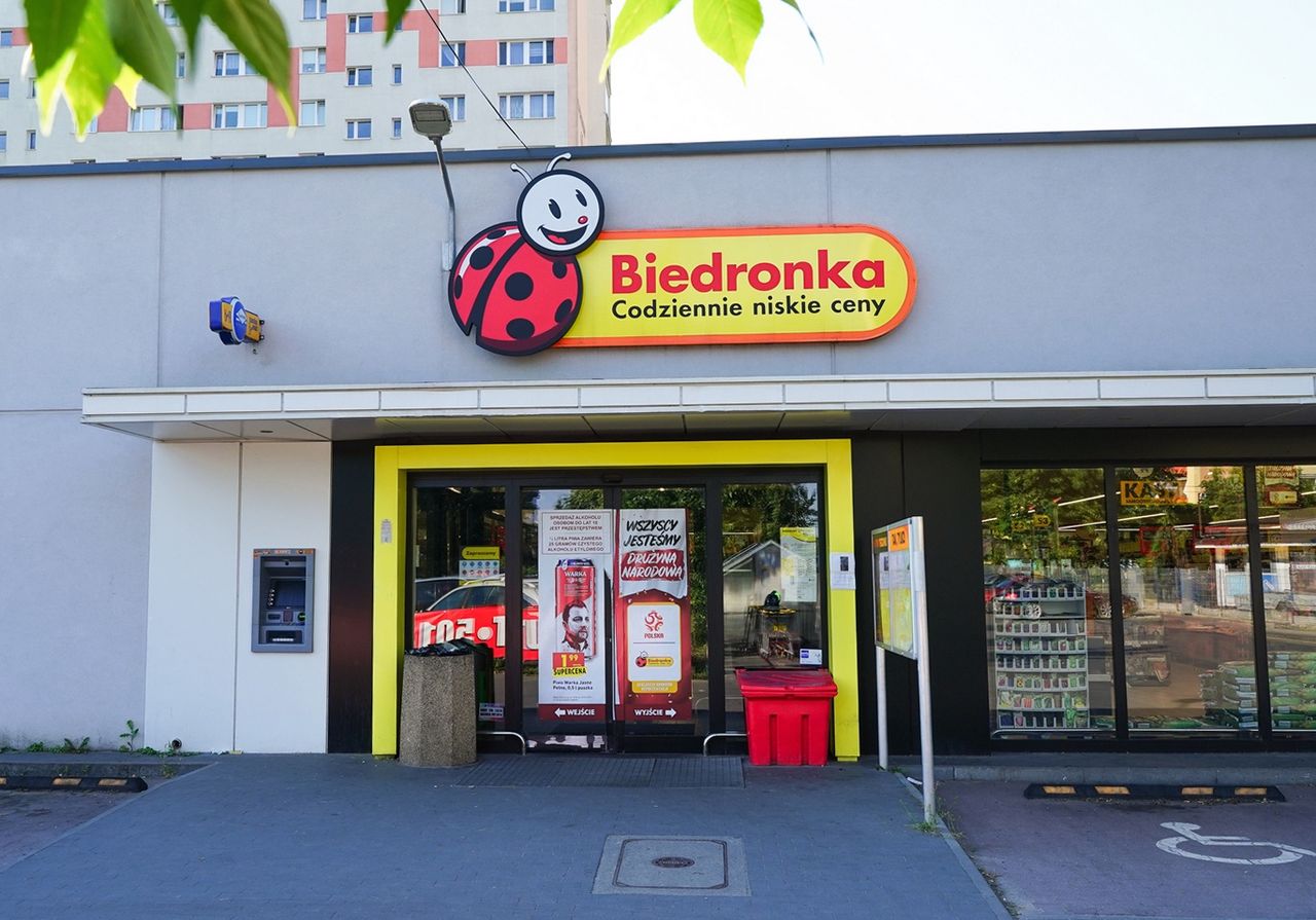 Fala upałów nadchodzi. Biedronka ogłasza. Postawisz w ogrodzie