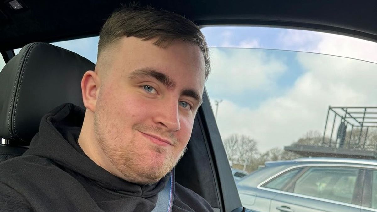 Na zdjęciu Luke Littler