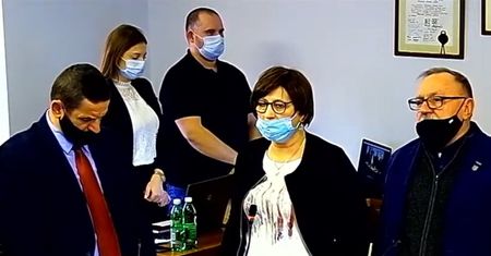 Awantura o LGBT. Radna PiS wstała i zaśpiewała Bogurodzicę
