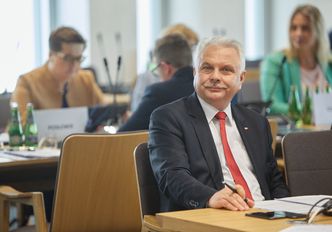 Koronawirus w Polsce. Wracają godziny dla seniorów? Decyzja dzisiaj