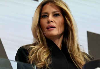 Pojawiła się na premierze własnego filmu. Tak zachował się jej mąż