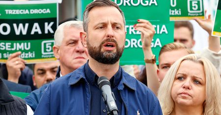 "Mniej niż 5 osób". Kosiniak potwierdza telefony z PiS