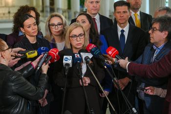 Pilna konferencja w Sejmie. Grupa posłów odchodzi z Polski 2050