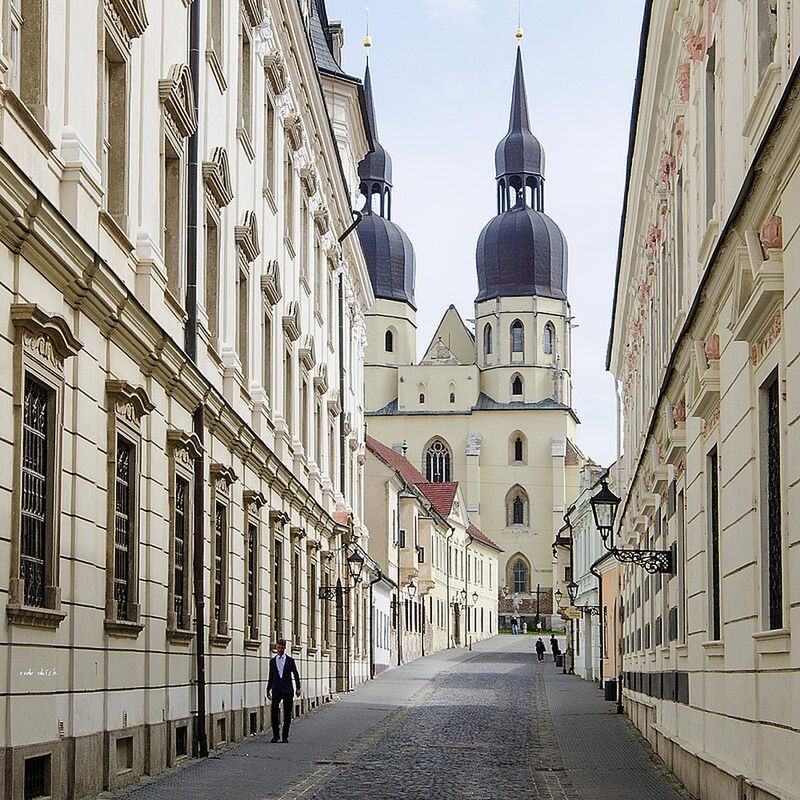 Nazywają ją Małym Rzymem. Na każdym kroku perła architektury