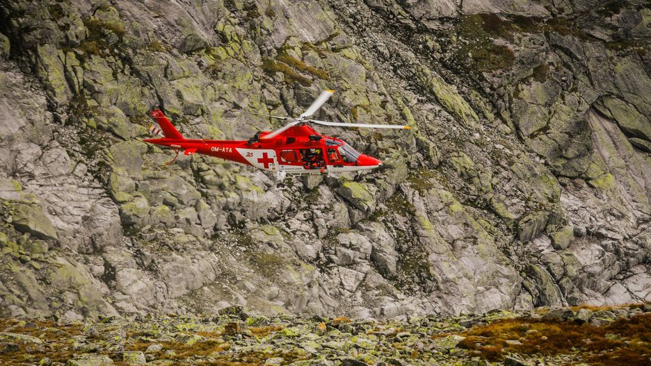 Akcja ratunkowa w Tatrach
10.09.2016 Slowacja Tatry Wysokie Akcja ratunkowa polskiego turysty przez  Horska Zachranna Sluzbe na szlaku na Rysy  fot. Dominik Gajda/REPORTER
Dominik Gajda/REPORTER