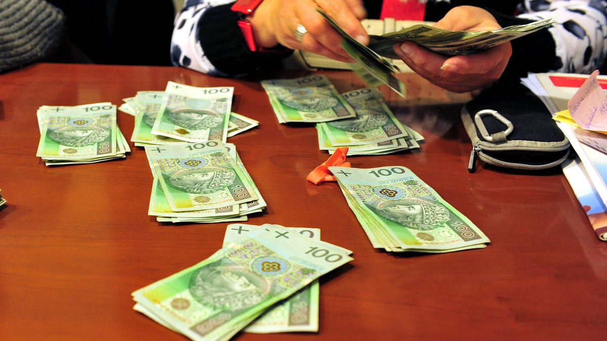 Starsza pani miała już przyszykowane pieniądze dla złodziei (zdjęcie ilustracyjne)