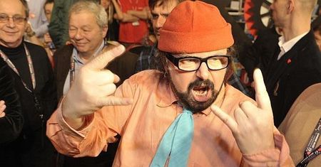 Hołdys odlatuje w TVN24: "Ja ze swoją rodziną rozmawiam przez szyfrowany komunikator"