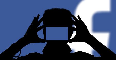 Facebook opublikował raport pracy moderatorów: 583 mln fałszywych kont