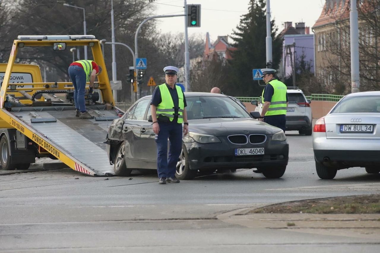 Kolizja z kierowcą bez ubezpieczenia OC. Co robić?