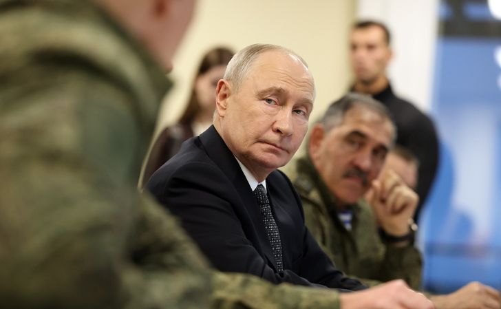 Putin łata wojenny budżet. Sięga po wygrane Rosjan sprzed lat