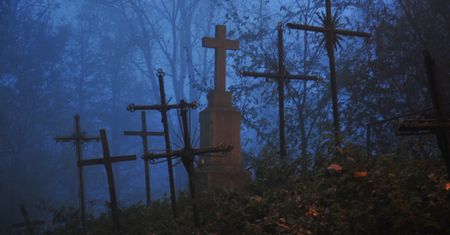 Cmentarz pełen niechcianych krzyży. Znajduje się w jednym z dużych polskich miast