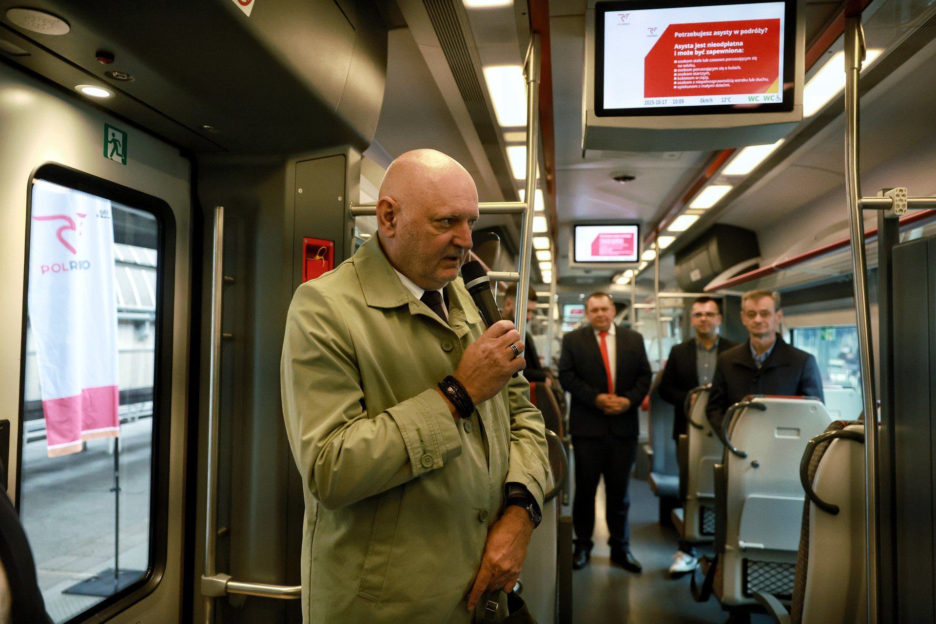 Biletomat w pociągu Polregio w Poznaniu