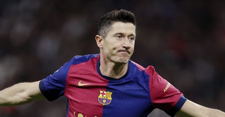 Lewandowski na okładkach hiszpańskich gazet. Czekają tylko na jedno