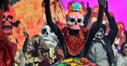 Halloween. Alkohol na grobach i palenie pieniędzy - ciekawostki z różnych zakątków świata
