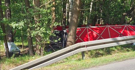 Tragiczny wypadek pod Opolem. Lokalne media: nie żyją zakonnice