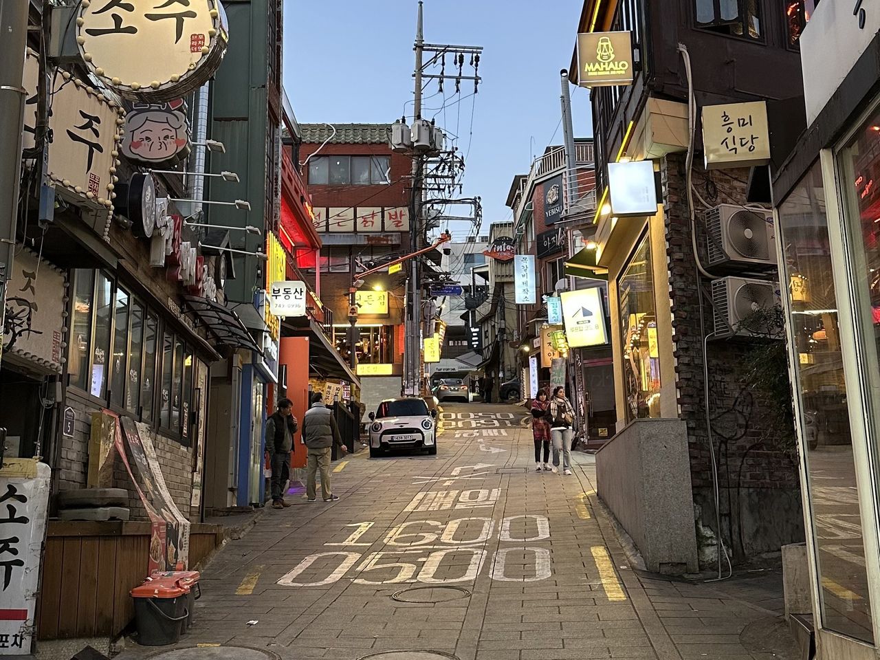 Syreny w tunelu i "koguty" na autostradzie. Oto czym zaskoczyły mnie koreańskie drogi