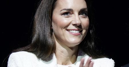 Elegancka Kate w skromnej stylizacji. Dobrze wie, co to miejski szyk