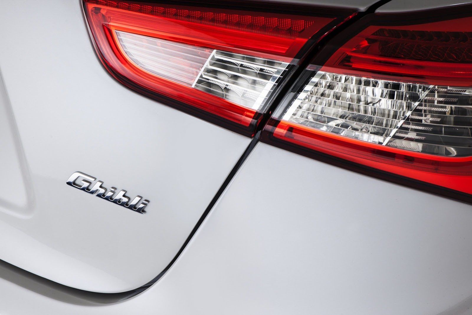 2014 Maserati Ghibli - Włosi wiedzą, co to piękno [galeria] 89