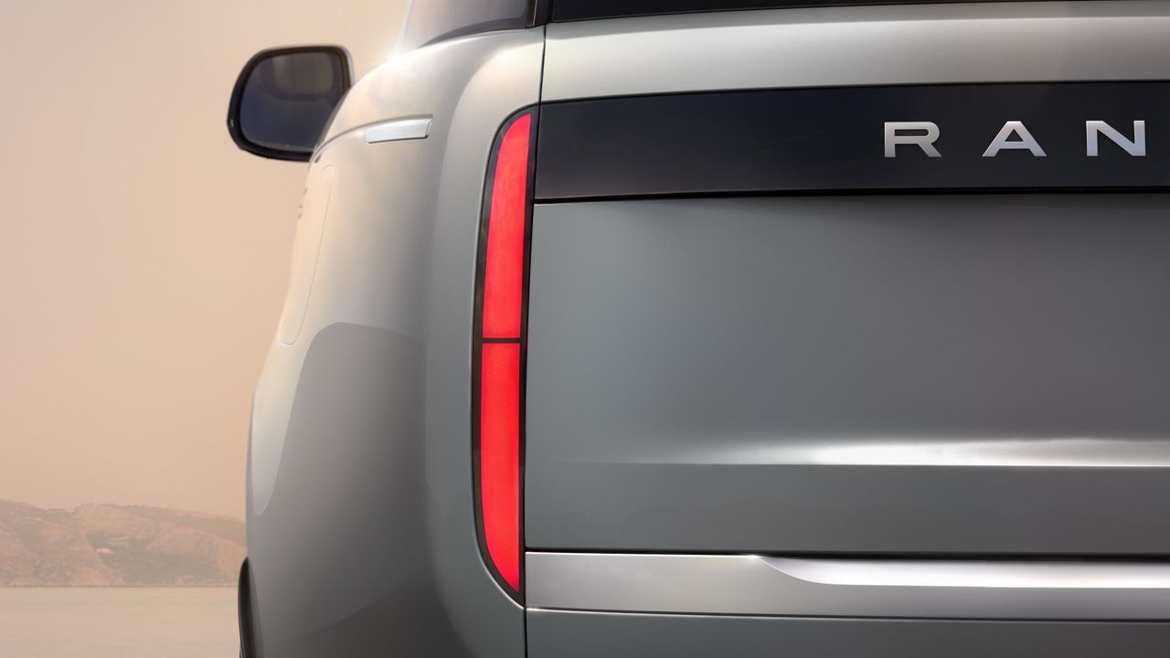 Elektryczny Range Rover przechodzi testy. Otwarto listę oczekujących