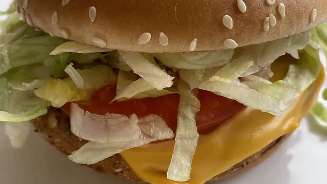 Veggie Burger to drugie podejście McDonald's do kanapki wege w Polsce.