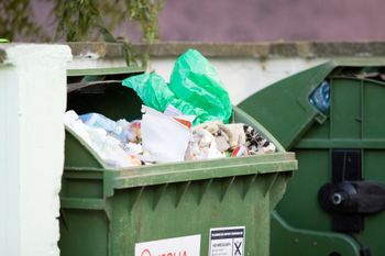 Szczecin: Co dalej ze śmieciami przy ul. Poniatowskiego?