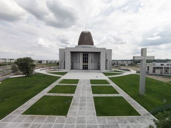 Świątynia Opatrzności Bożej na Wilanowie wygrała konkurs na najbrzydszy budynek w Polsce