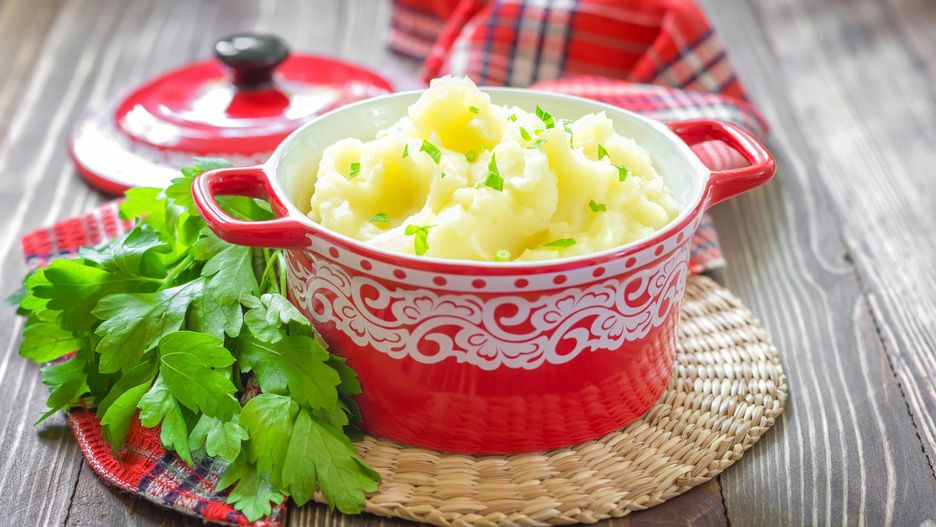 Ziemniaki - zdrowe i tanie warzywo. Jak je podawać?