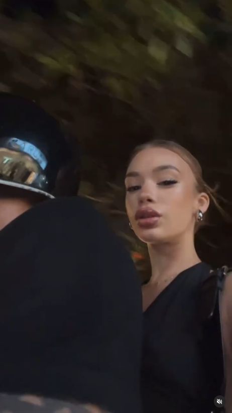 Wojtek Gola i Sofi na skuterze